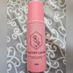 ⭐️FREE Eyelash shampoo